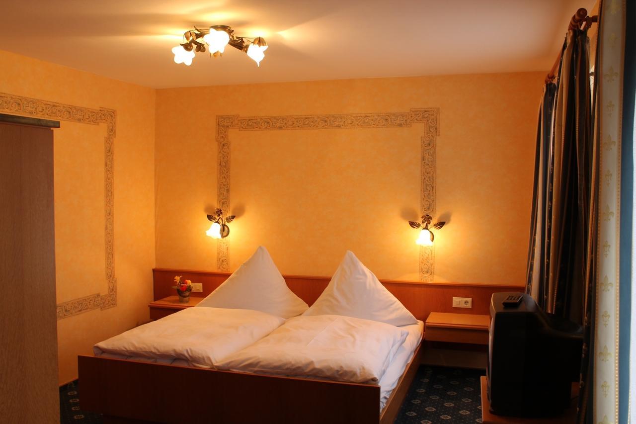 Hotel-Gasthof Zum Hirschen Durrwangen Quarto foto